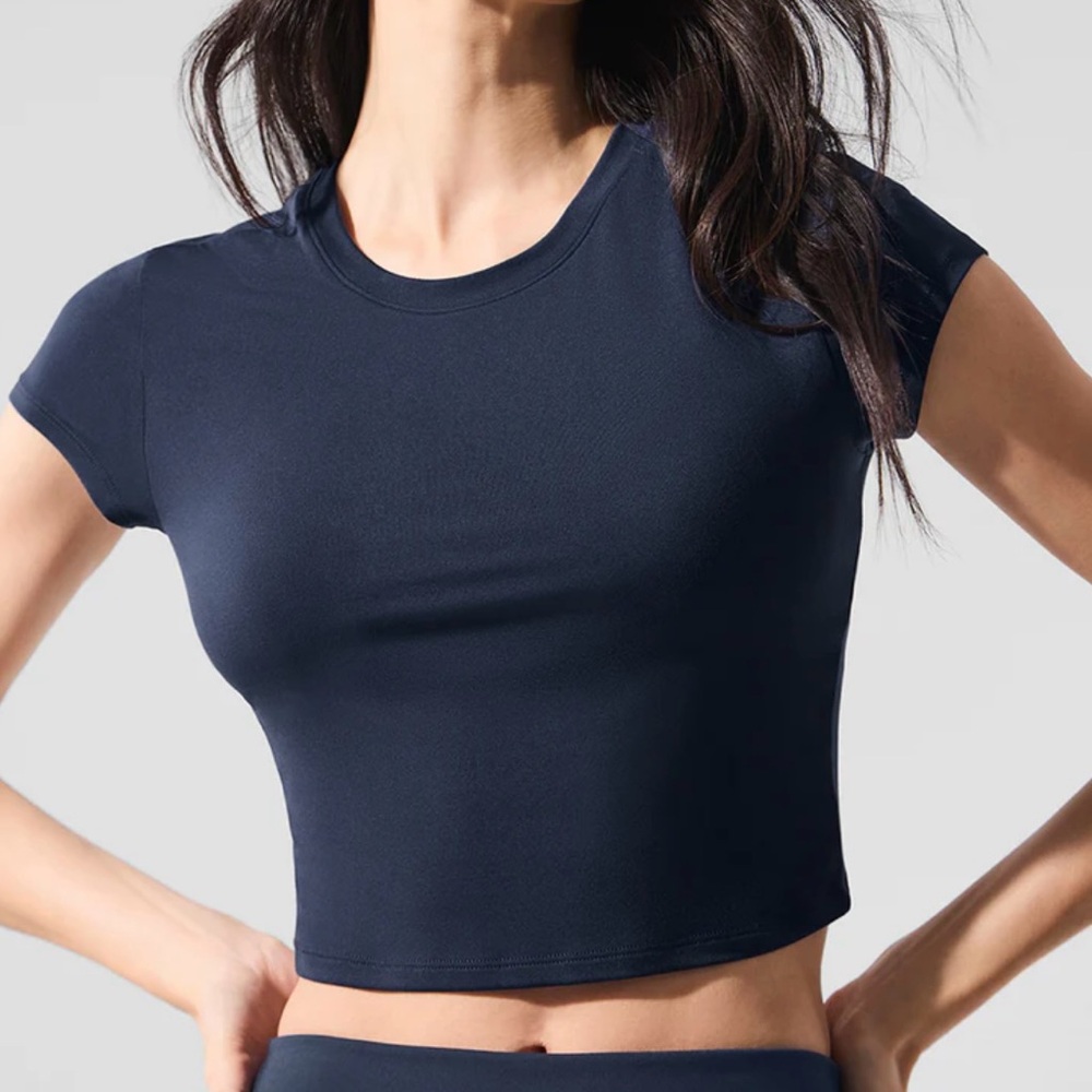 Alosoft crop finesse short sleeve. Brand new with tags. Size S